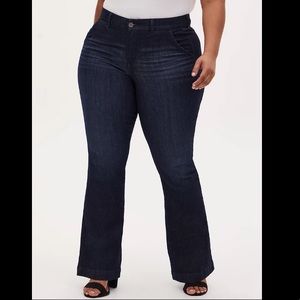 Torrid Feel the Fit Mid Rise Flare Vintage Stretch Jeans Dark Wash Size 12xs